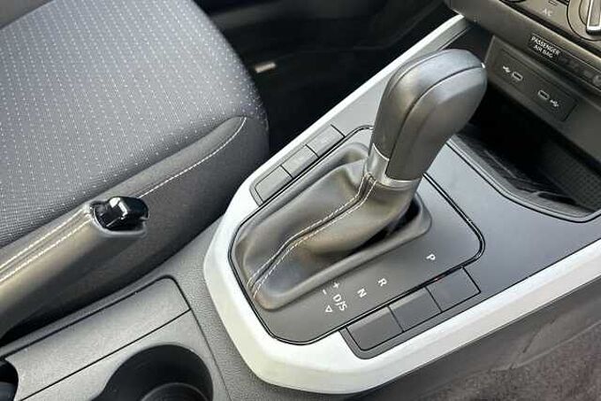 SEAT Arona SE Technology